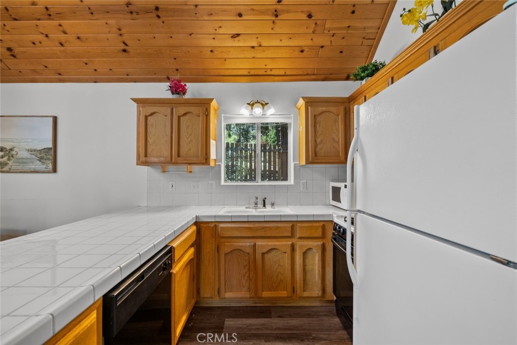 14329 Voltaire Drive Property Photo 13