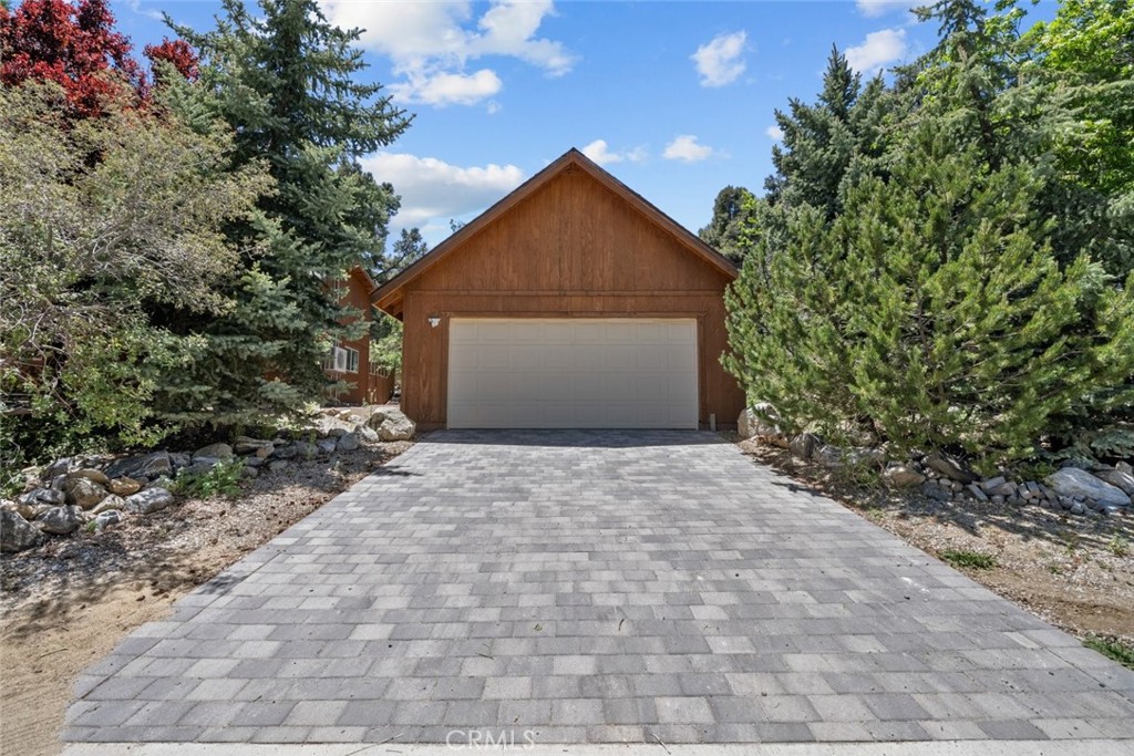 14329 Voltaire Drive Property Photo 25