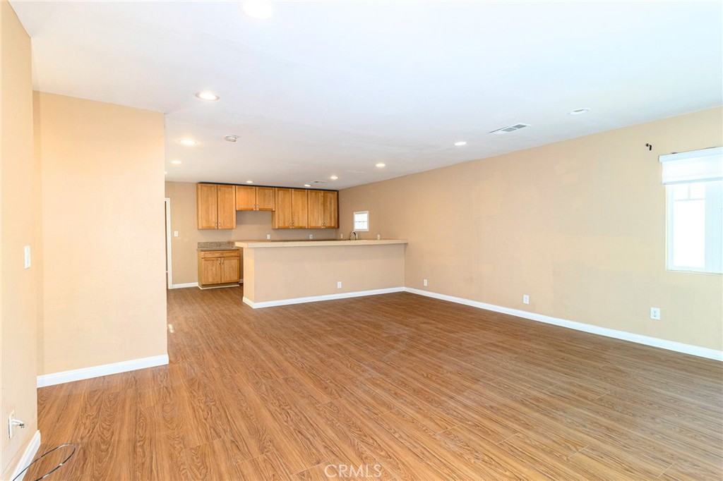 17844 Hartland Street Property Photo 6