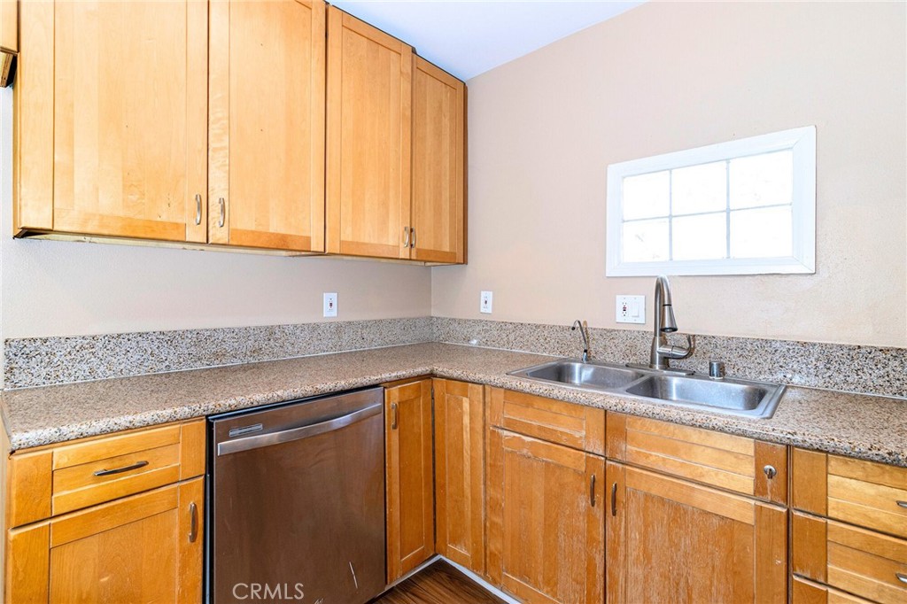 17844 Hartland Street Property Photo 9