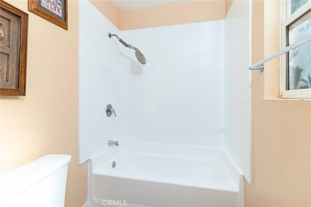 17844 Hartland Street Property Photo 12