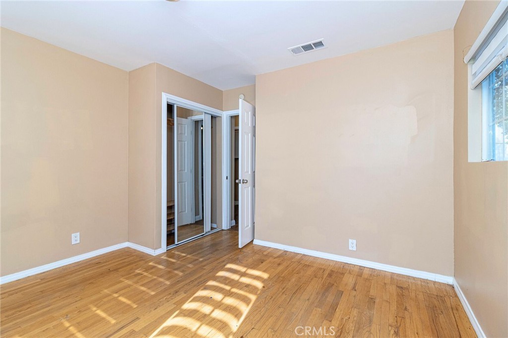 17844 Hartland Street Property Photo 19
