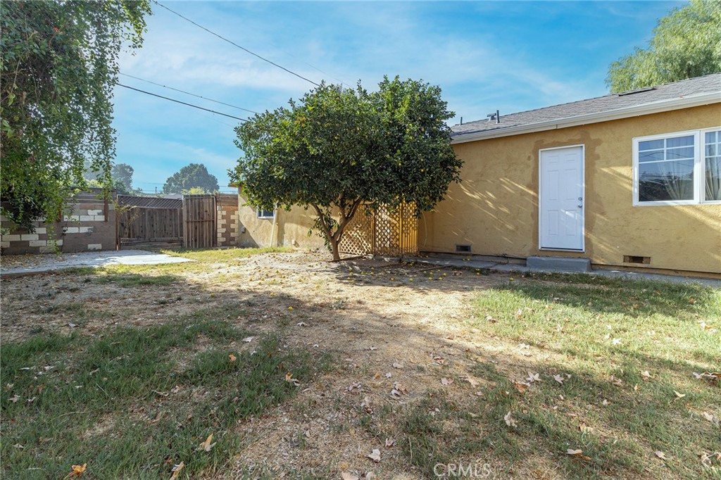 17844 Hartland Street Property Photo 21