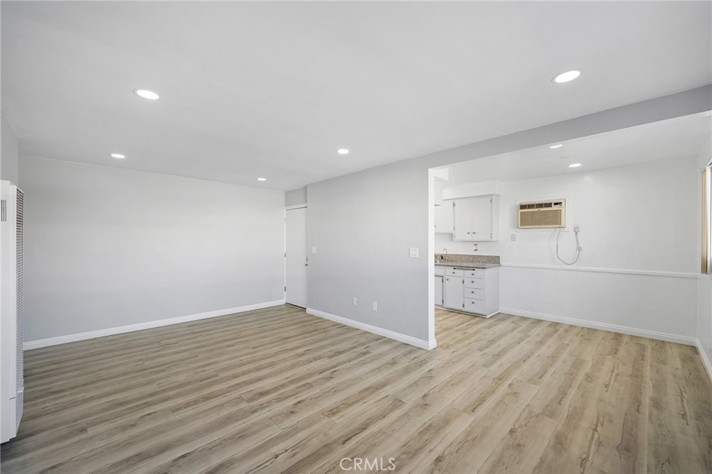 208 E Chevy Chase Drive 12 Property Photo 5