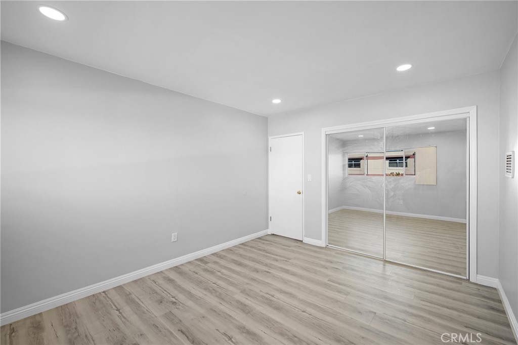 208 E Chevy Chase Drive 12 Property Photo 11
