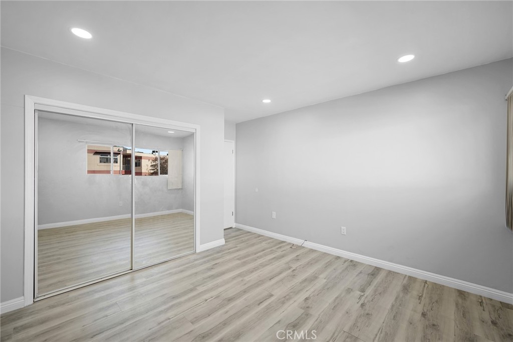 208 E Chevy Chase Drive 12 Property Photo 14