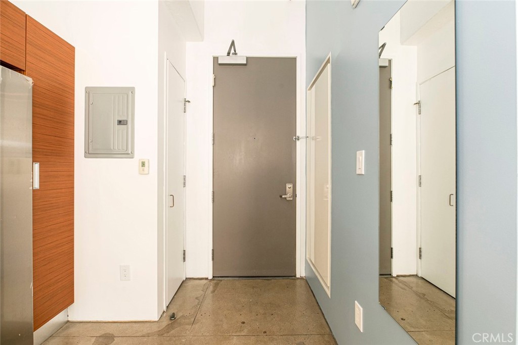 746 S Los Angeles St 1009 Property Photo 5