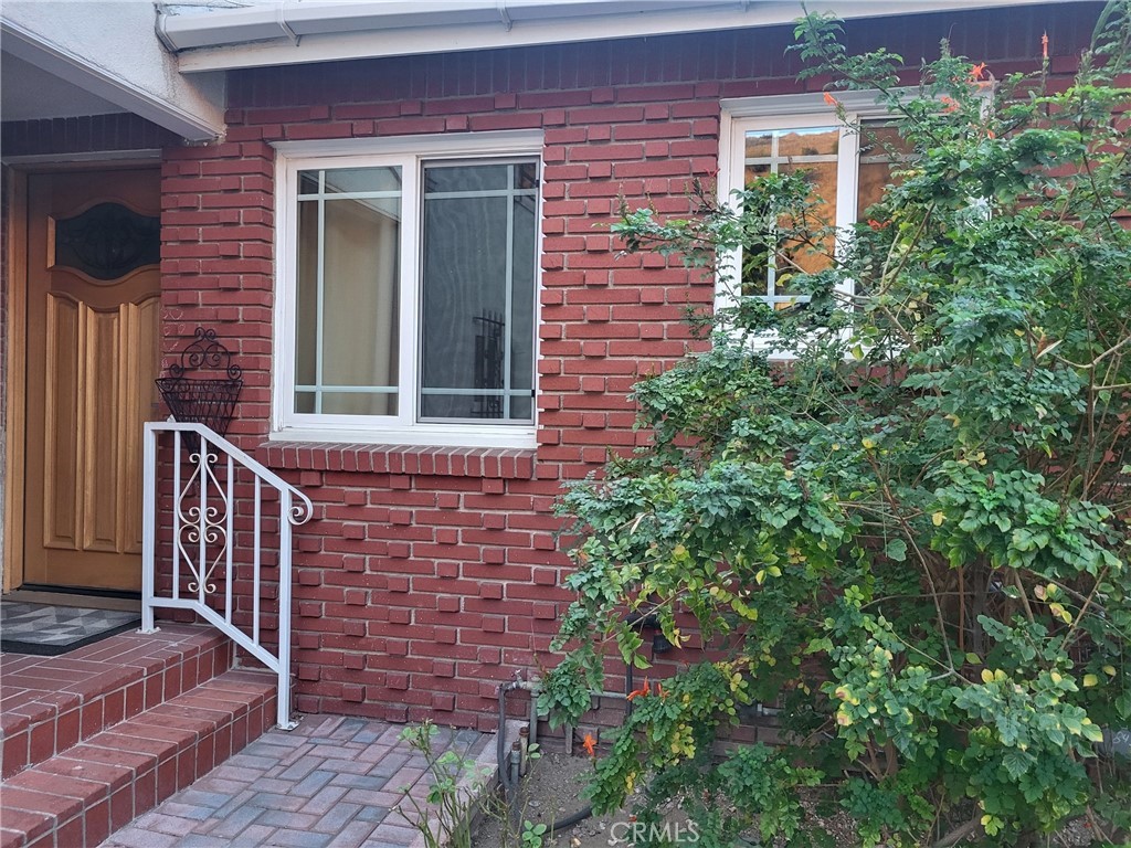8455 Springford Drive Property Photo 2
