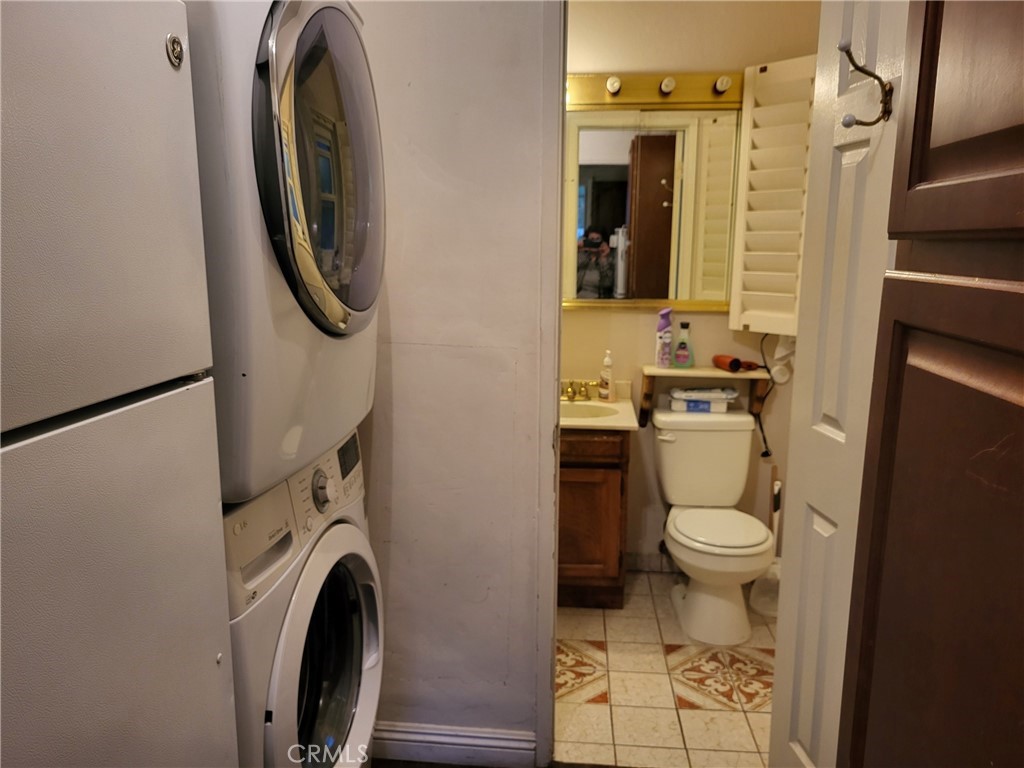 8455 Springford Drive Property Photo 6