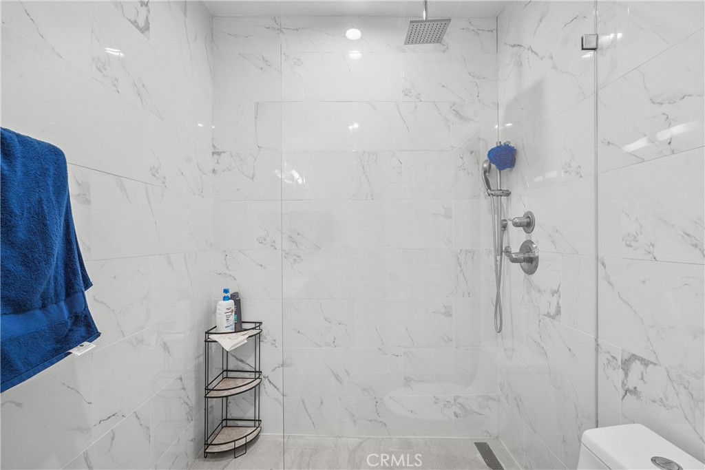 1130 N Hollywood Way Property Photo 17