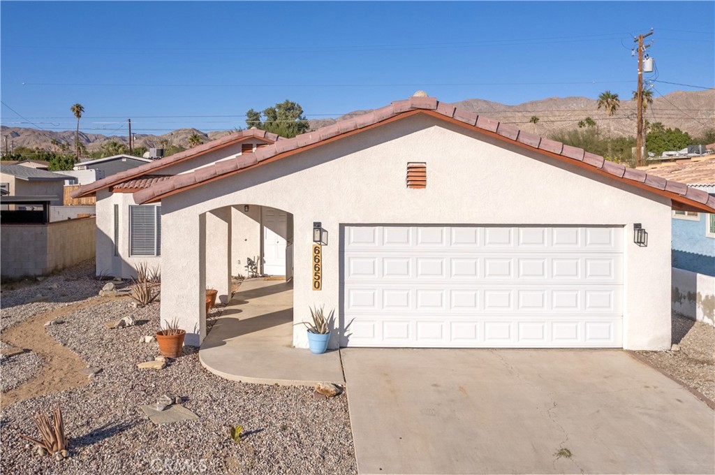 66650 Estrella Property Photo