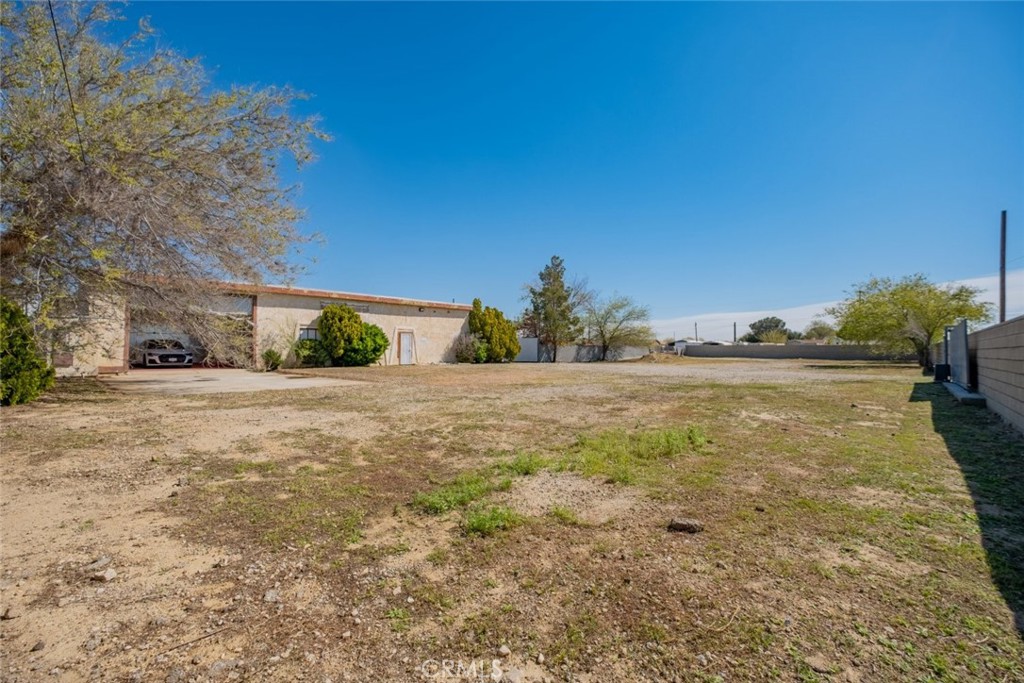 3323 E Avenue I Property Photo 2