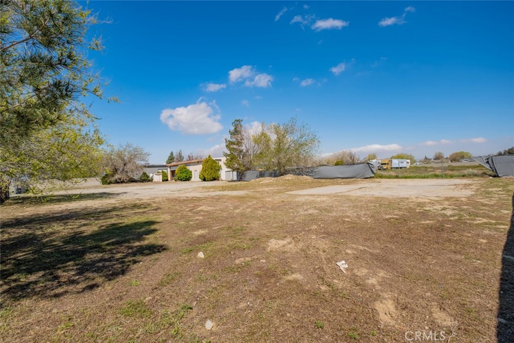 3323 E Avenue I Property Photo 4