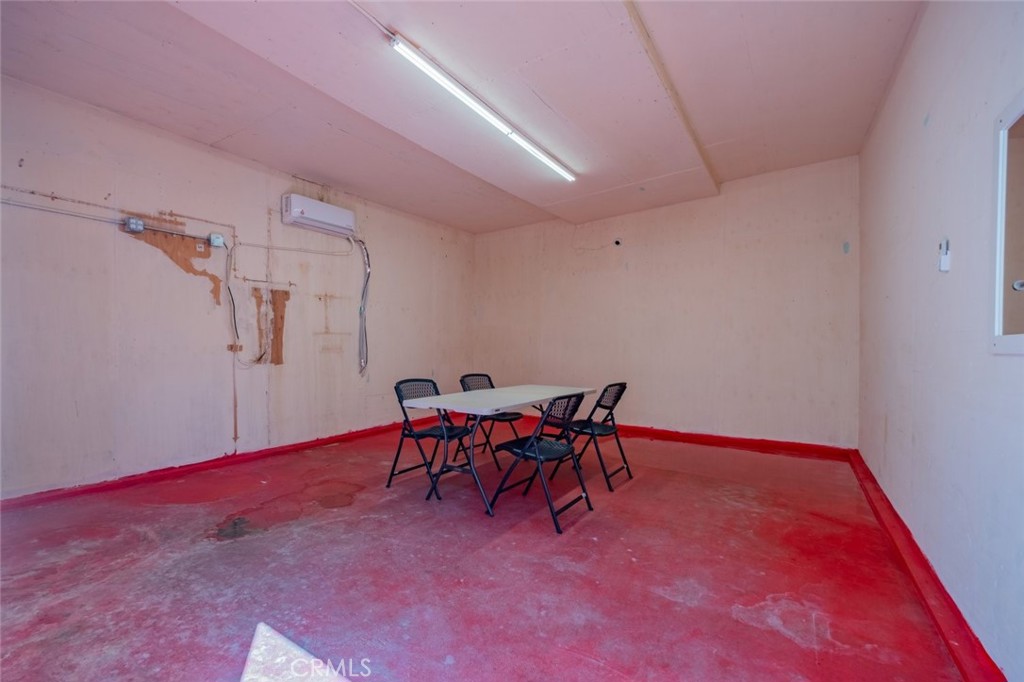 3323 E Avenue I Property Photo 24
