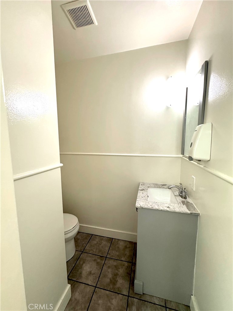 303 Glenoaks 9 Property Photo 10