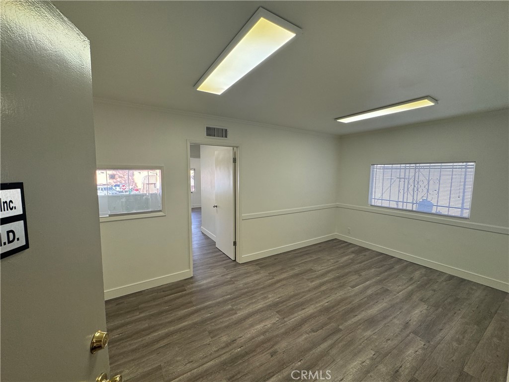 303 Glenoaks 9 Property Photo 12