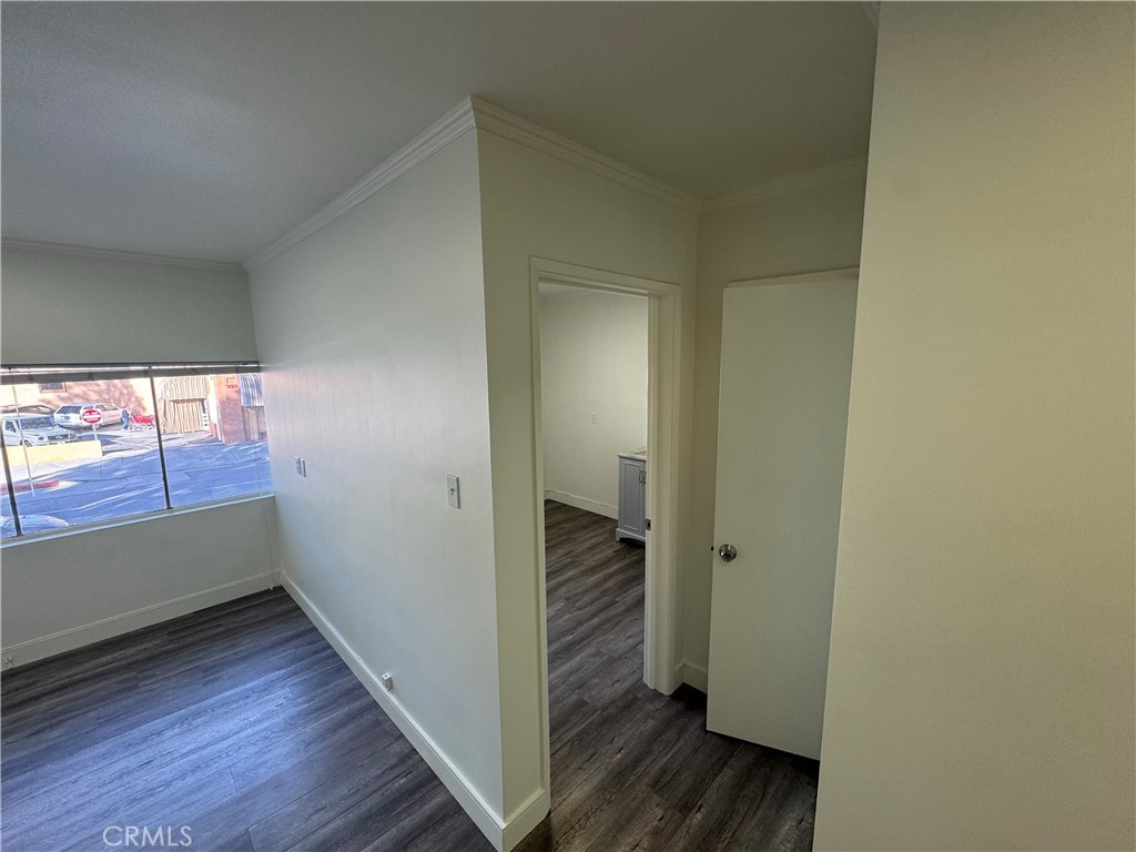 303 Glenoaks 9 Property Photo 14