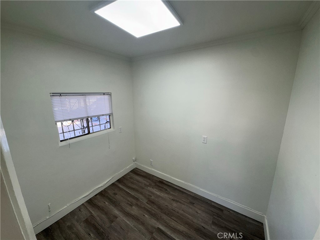 303 Glenoaks 9 Property Photo 16