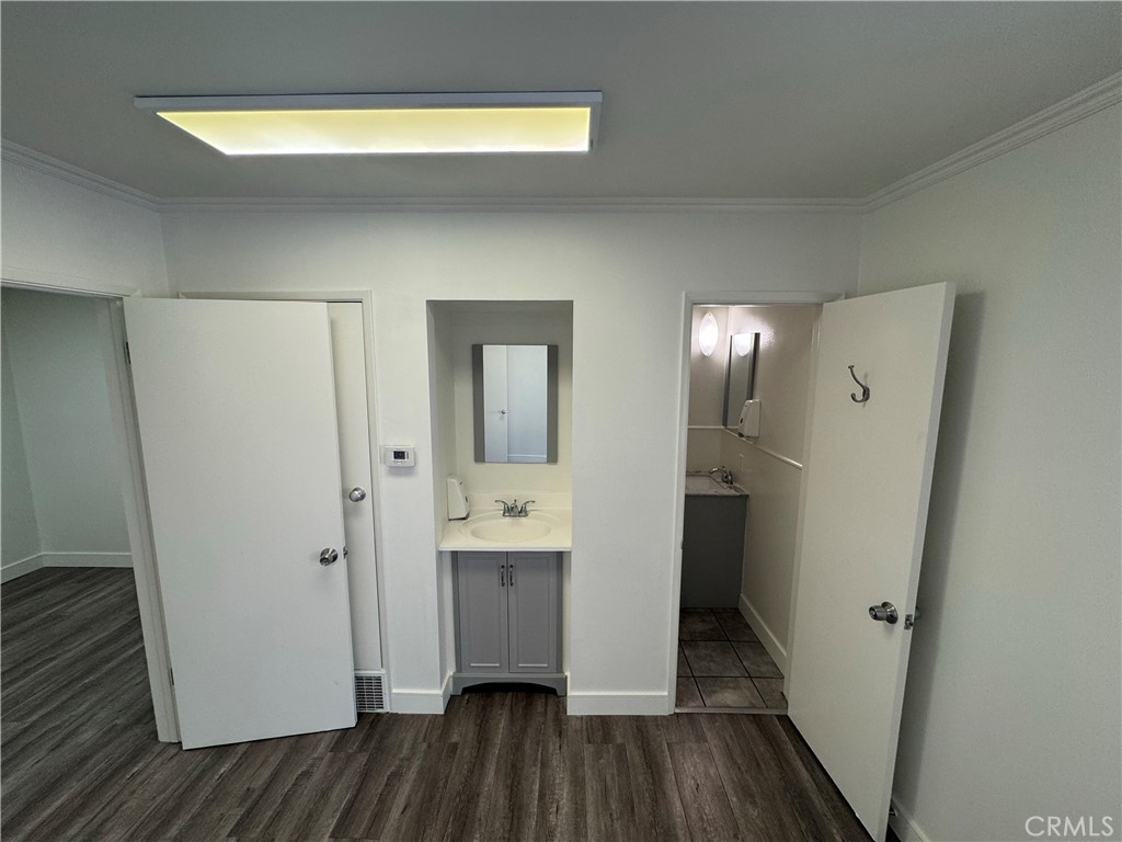 303 Glenoaks 9 Property Photo 17