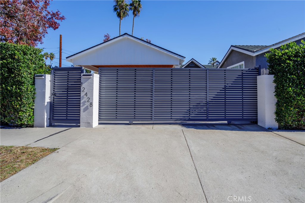 12428 Debby Street Property Photo 3
