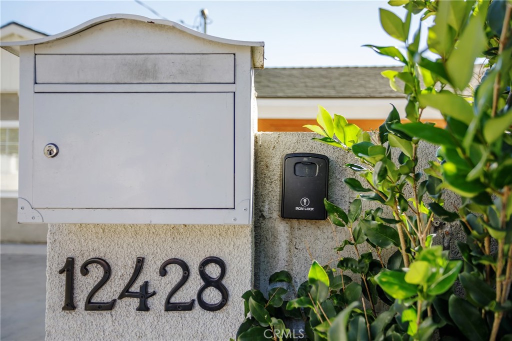 12428 Debby Street Property Photo 5