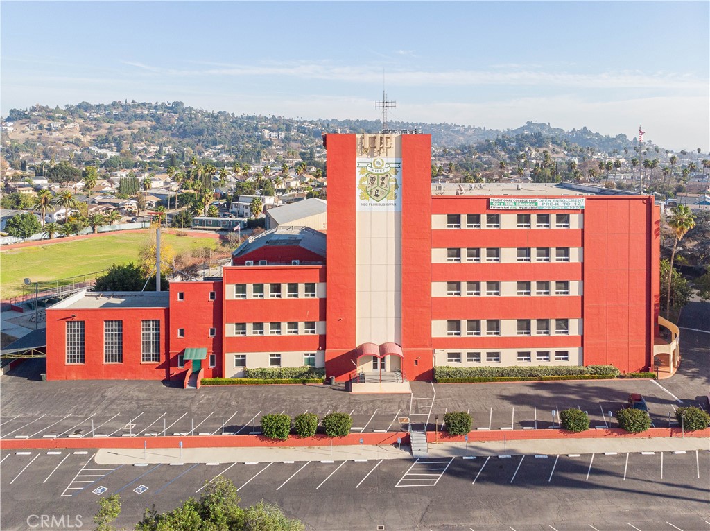2911 N San Fernando Road Property Photo 2