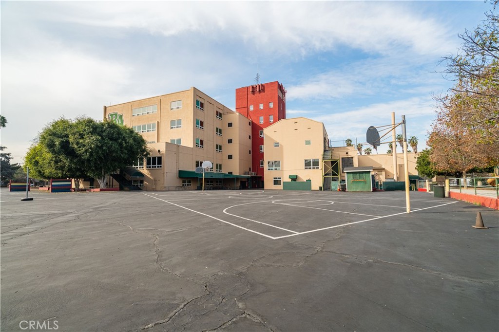 2911 N San Fernando Road Property Photo 10