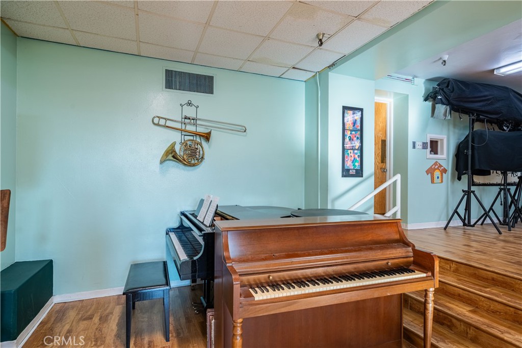 2911 N San Fernando Road Property Photo 26