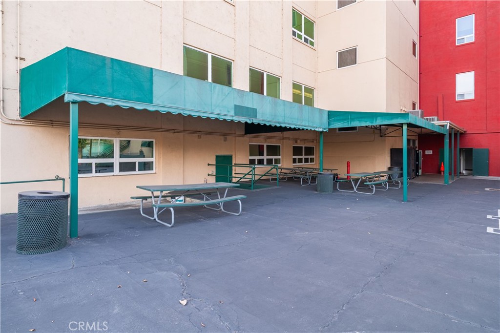 2911 N San Fernando Road Property Photo 63