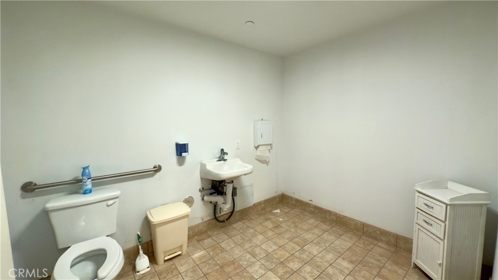 7341 Foothill Boulevard 201-202 Property Photo 8