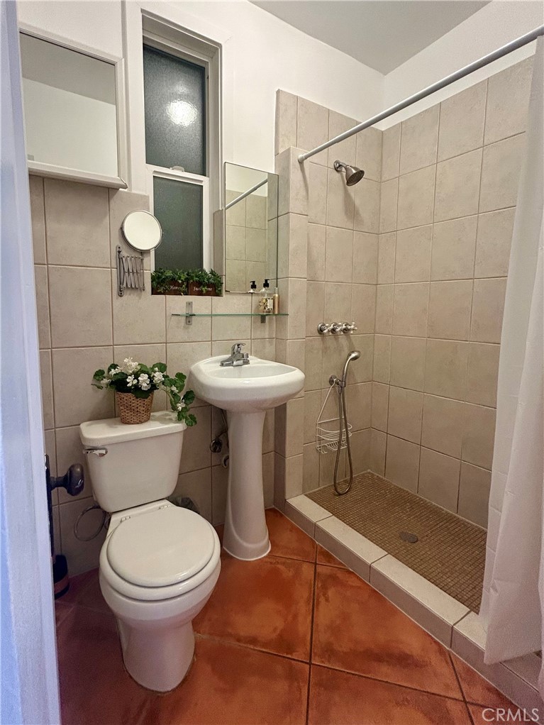 2121 James M Wood Boulevard 224 Property Photo 16