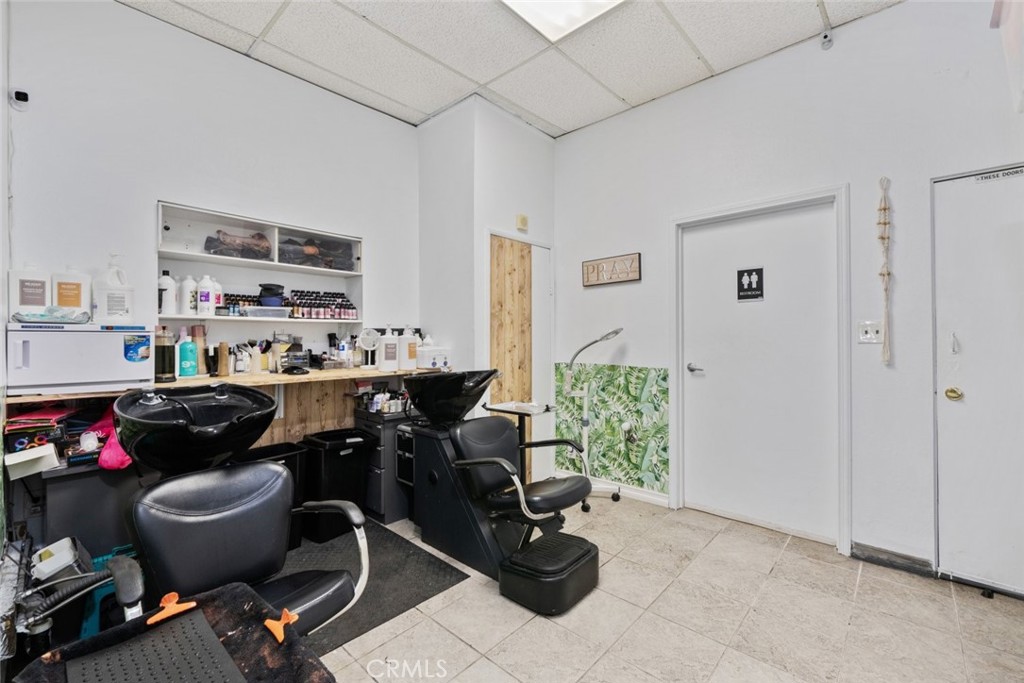 1138 E Huntington Drive Property Photo 16