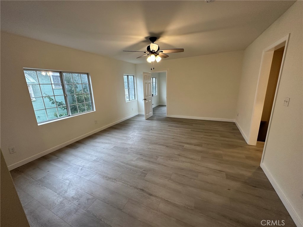 213 W 41st Place Property Photo 13