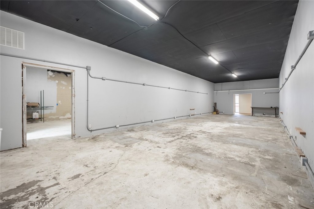 12132 Front Street Property Photo 13