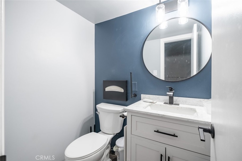 12132 Front Street Property Photo 19