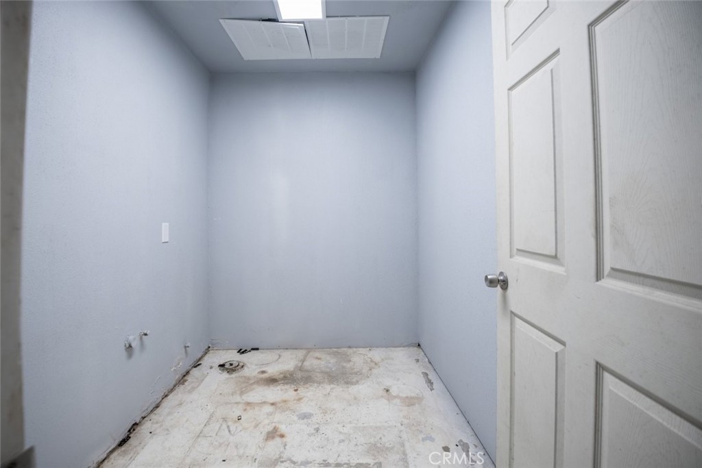 12132 Front Street Property Photo 22
