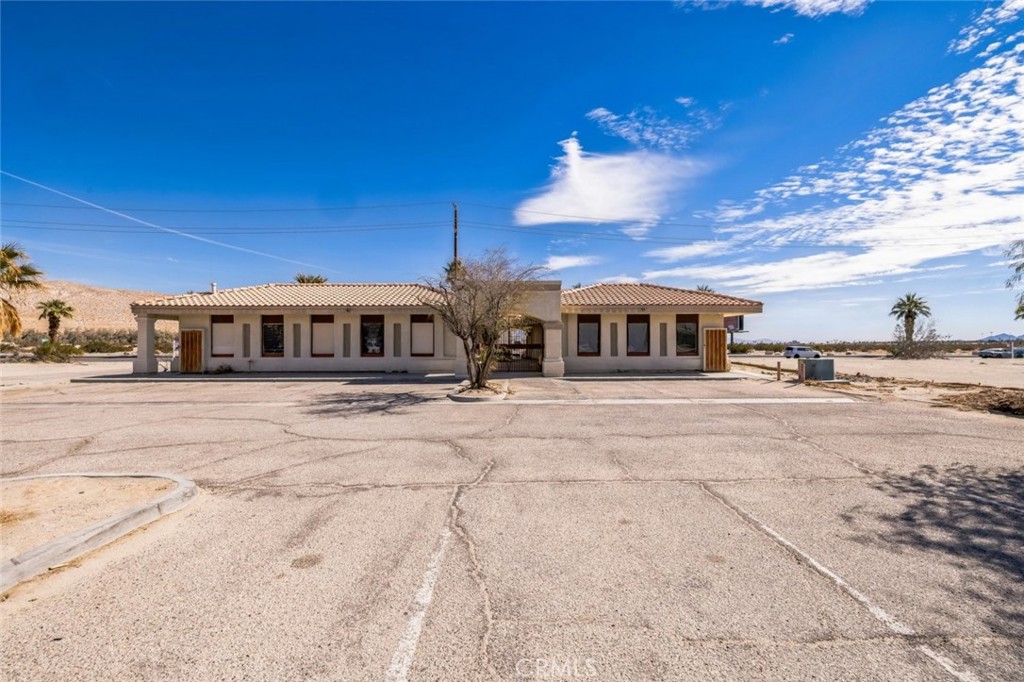 28401 Date Palm Drive Property Photo 6