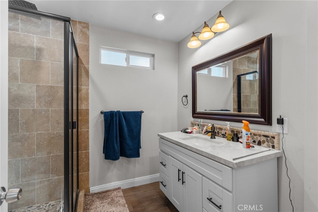 1031 W 2nd Street Property Photo 12