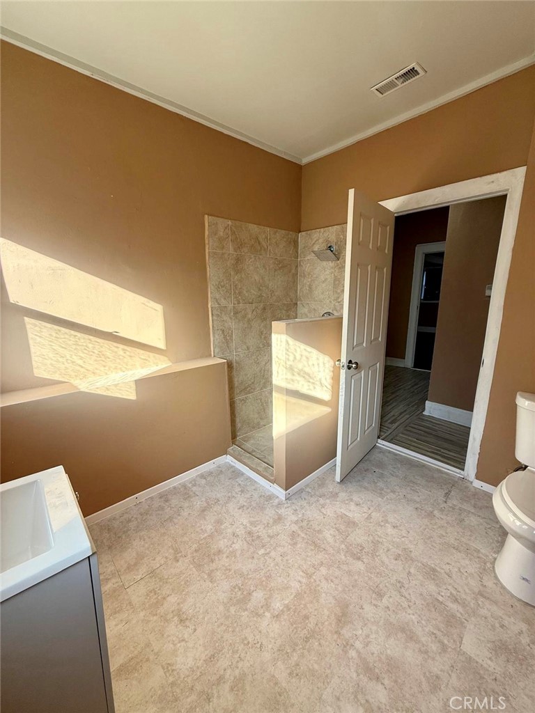 507 W 17th Street Property Photo 7