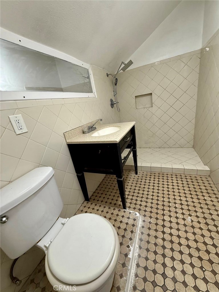 507 W 17th Street Property Photo 12