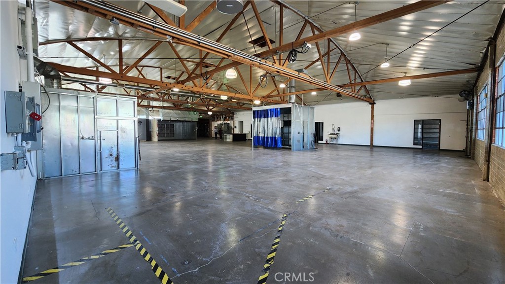 89 N San Gabriel Boulevard Property Photo 4