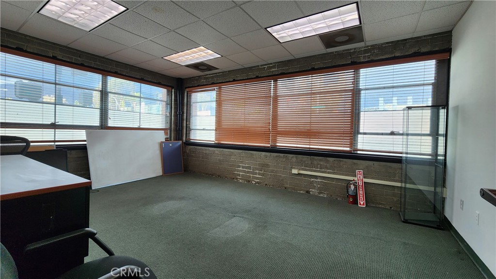 89 N San Gabriel Boulevard Property Photo 7