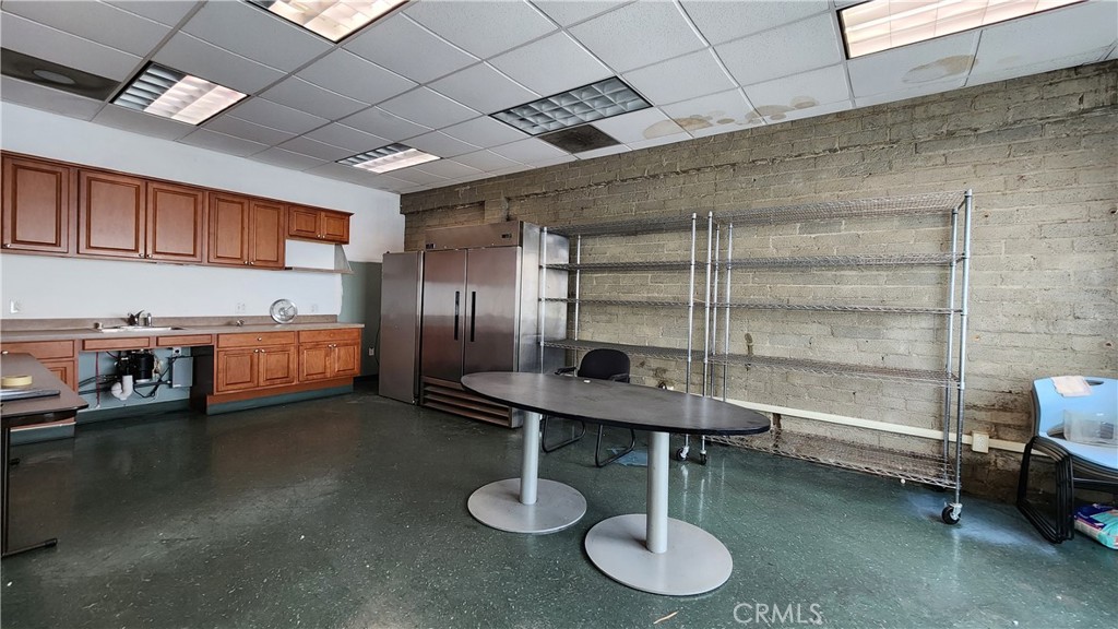 89 N San Gabriel Boulevard Property Photo 8