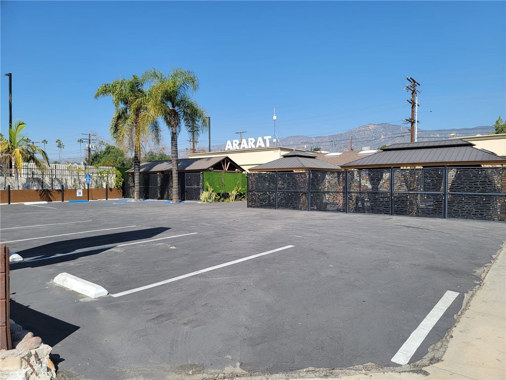 6430 San Fernando Road Property Photo 2