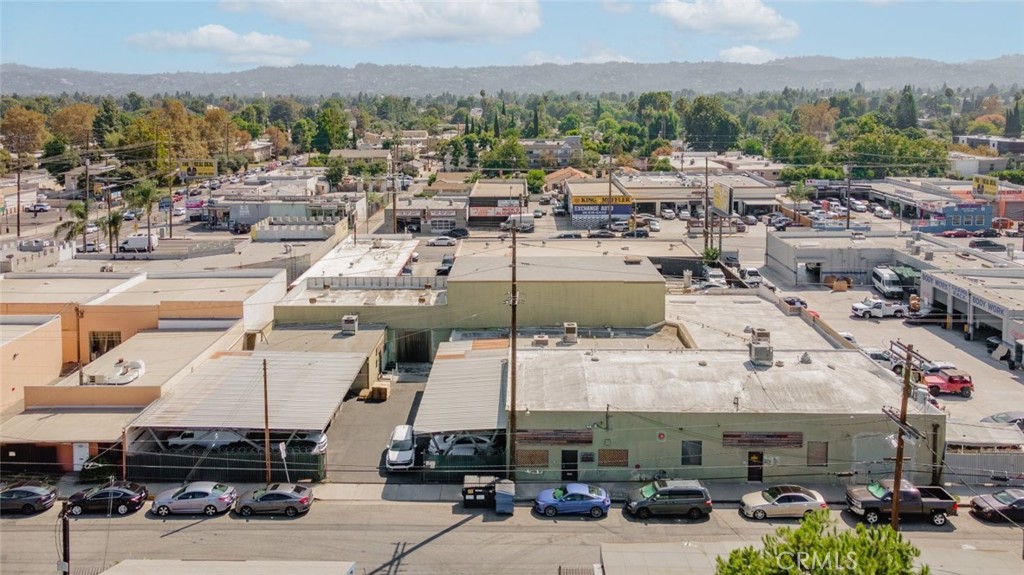 14122 Aetna Street Property Photo 1