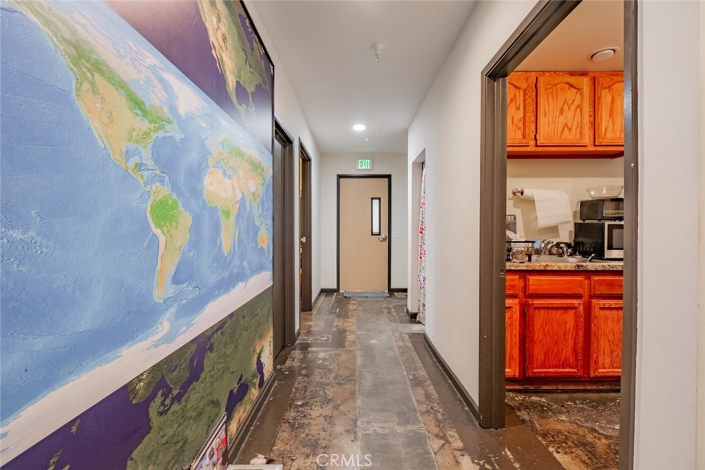 14122 Aetna Street Property Photo 22
