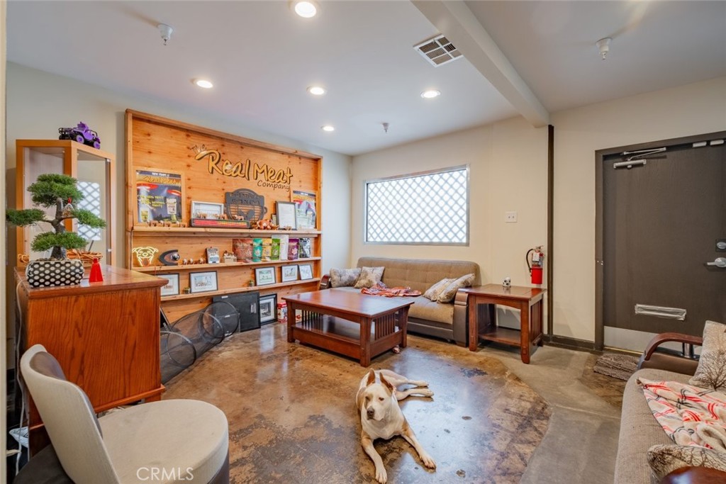 14122 Aetna Street Property Photo 33