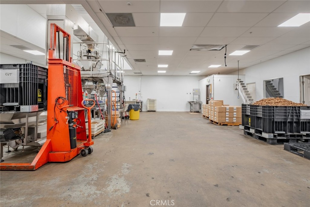 14122 Aetna Street Property Photo 40
