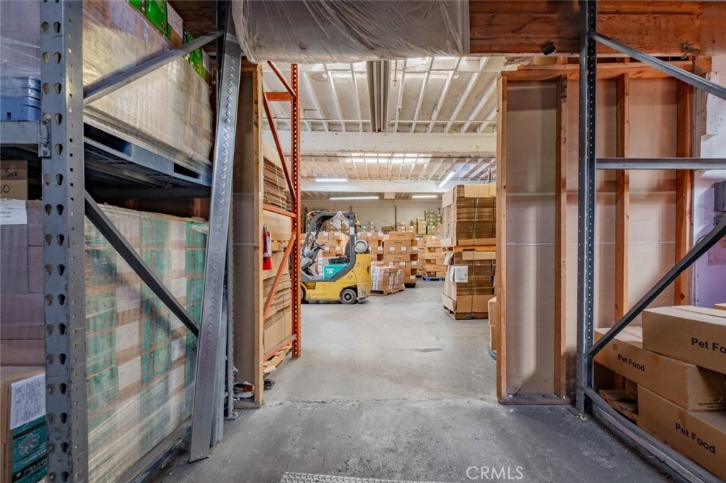 14122 Aetna Street Property Photo 61