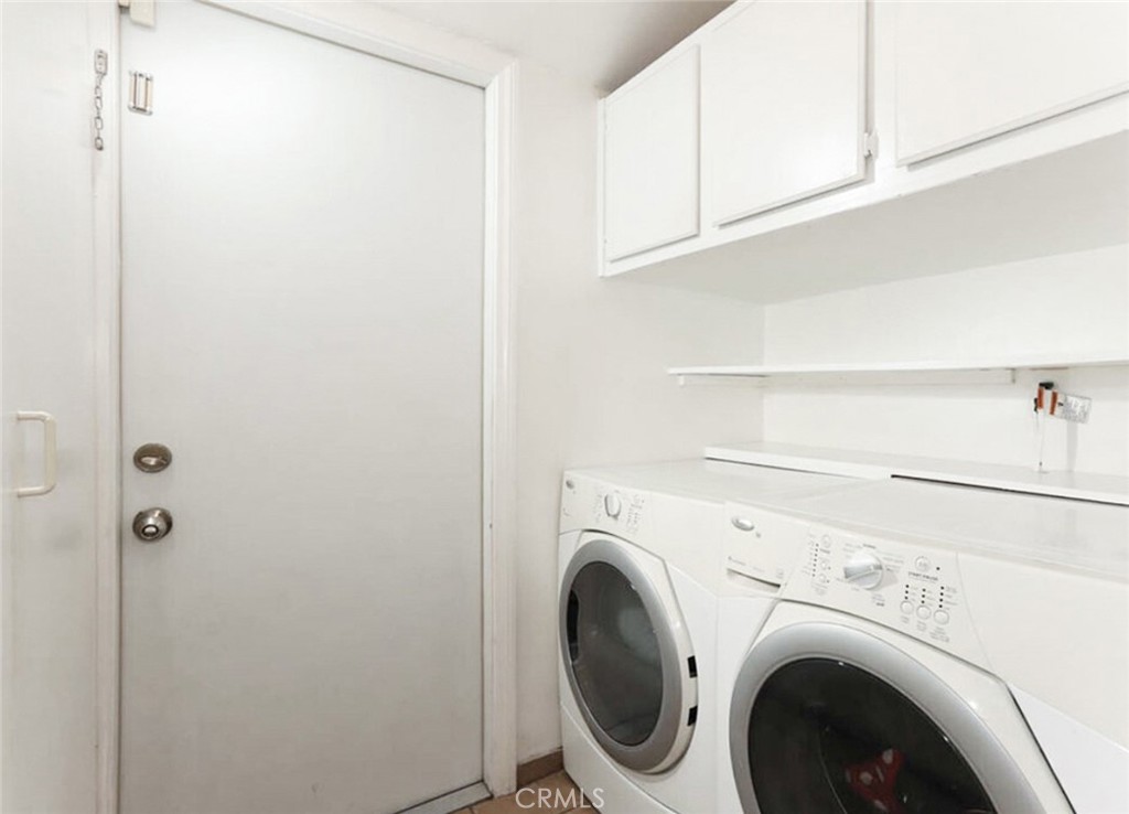 6410 Goodland Avenue Property Photo 10